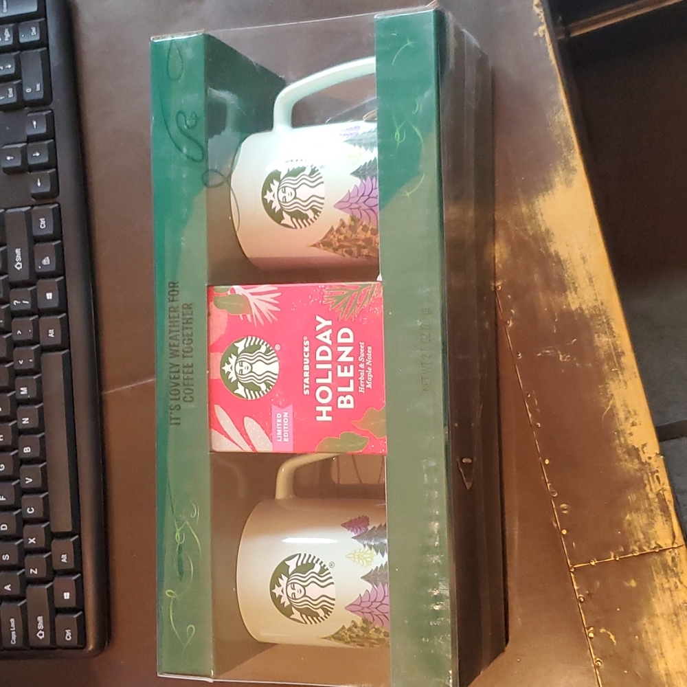 STARBUCKS - NEW Limited Edition STARBUCKS gift set